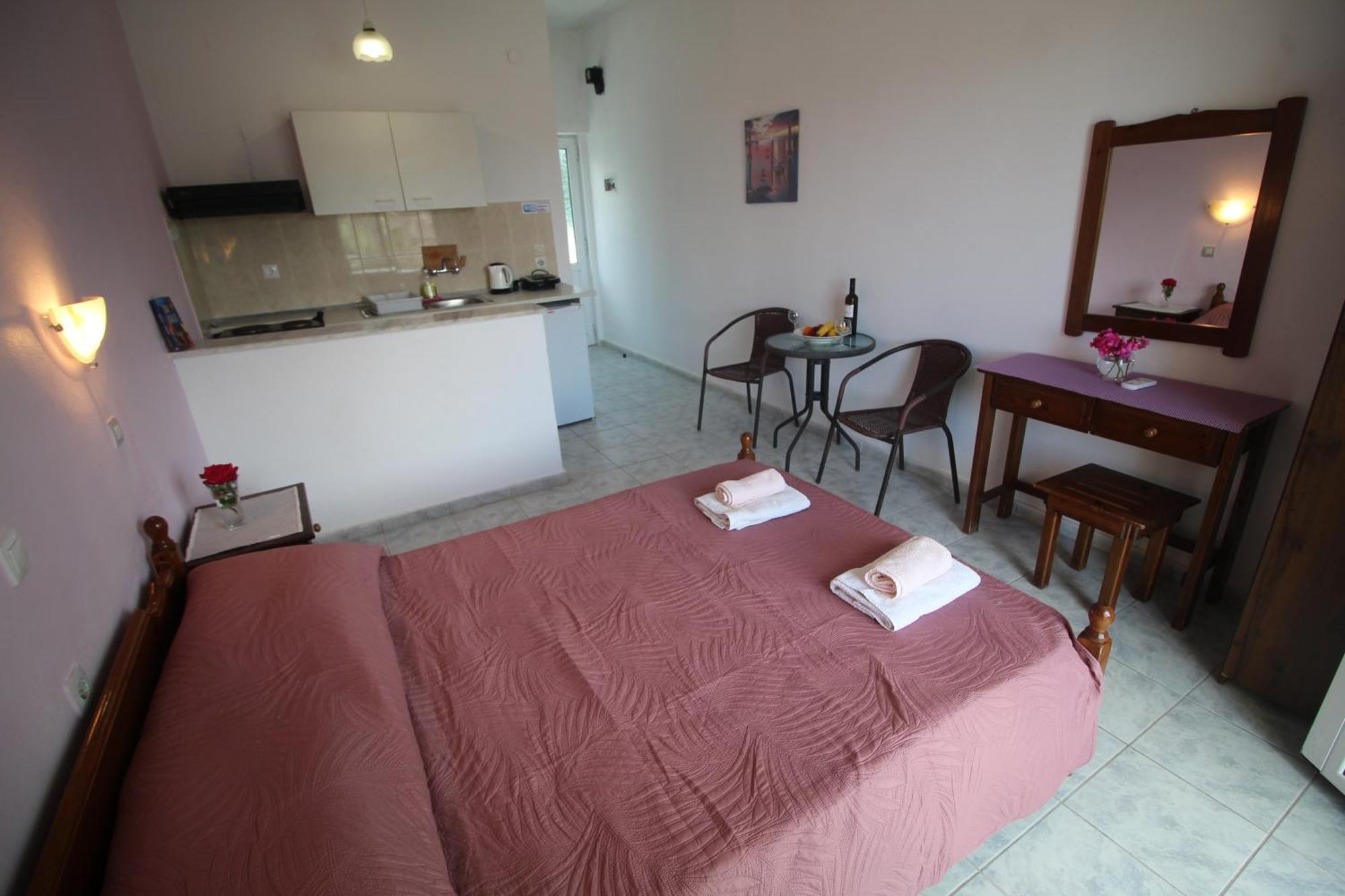Tony'S Apartments Ájosz Jeórjosz Kültér fotó