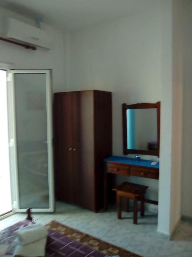 Tony'S Apartments Ájosz Jeórjosz Kültér fotó
